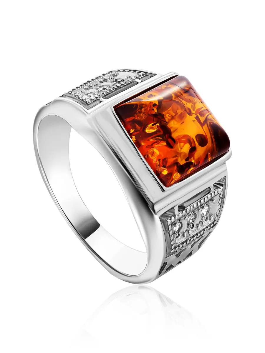картинка Классический мужской перстень, украшенный янтарём и кристаллами «Цезарь» в онлайн магазине