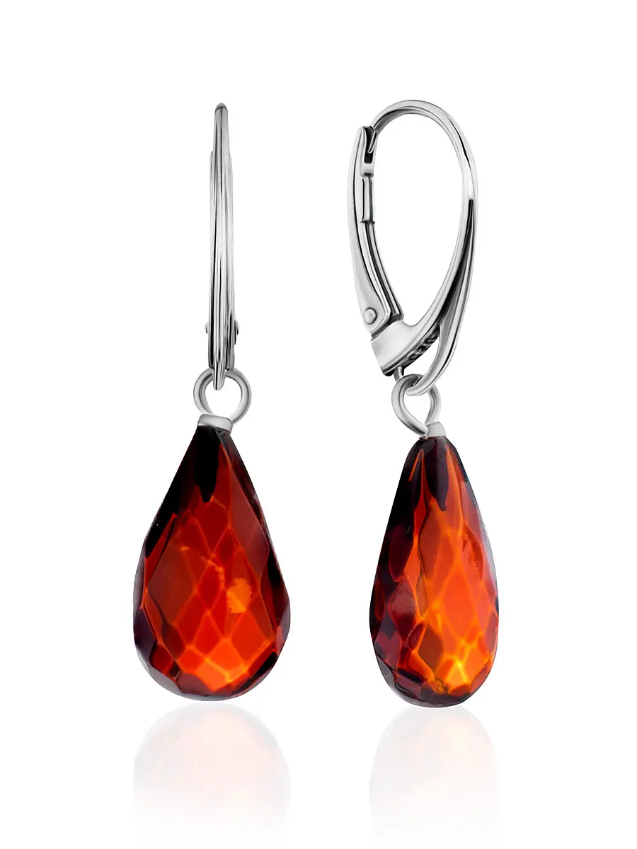 картинка Серьги из натурального янтаря вишнёвого цвета в серебре «Капли алмазная грань» в онлайн магазине