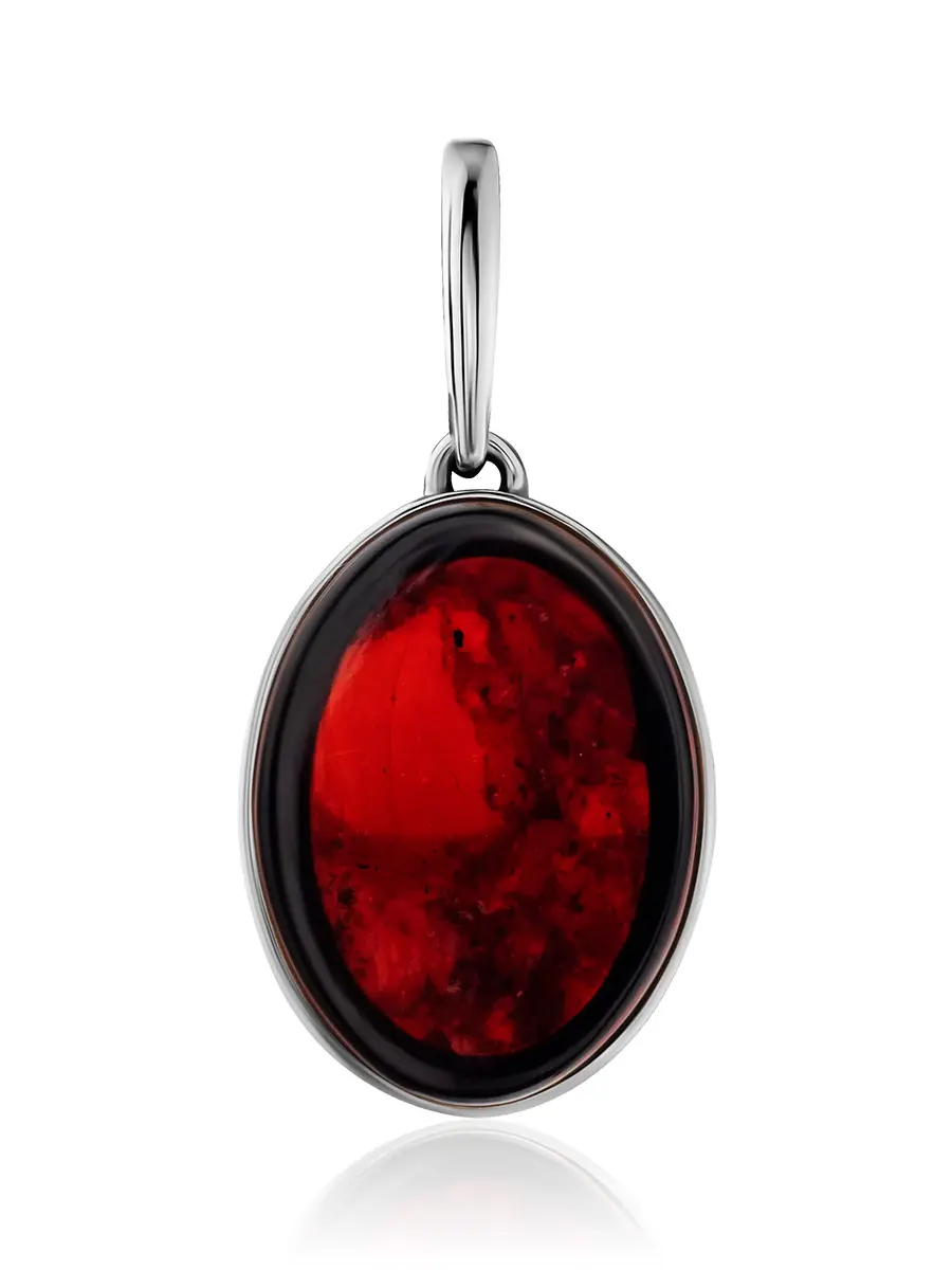 картинка Кулон овальной формы из серебра и натурального янтаря тёмно-вишнёвого цвета «Бенефис» в онлайн магазине