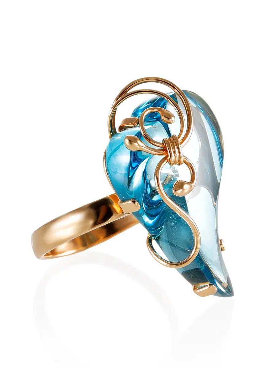 картинка Роскошное золотое кольцо «Серенада» с топазом Скай в онлайн магазине
