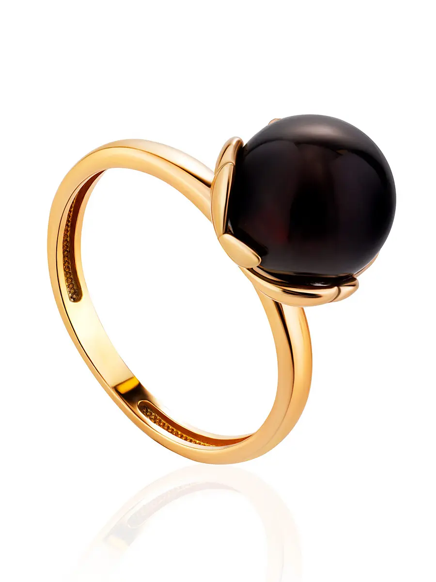 картинка Очаровательное кольцо из янтаря вишнёвого цвета «Ника» в онлайн магазине