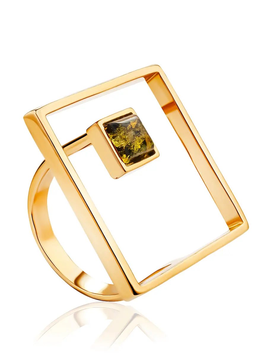 картинка Яркое позолоченное кольцо «Гравитация» с зелёным янтарём в онлайн магазине