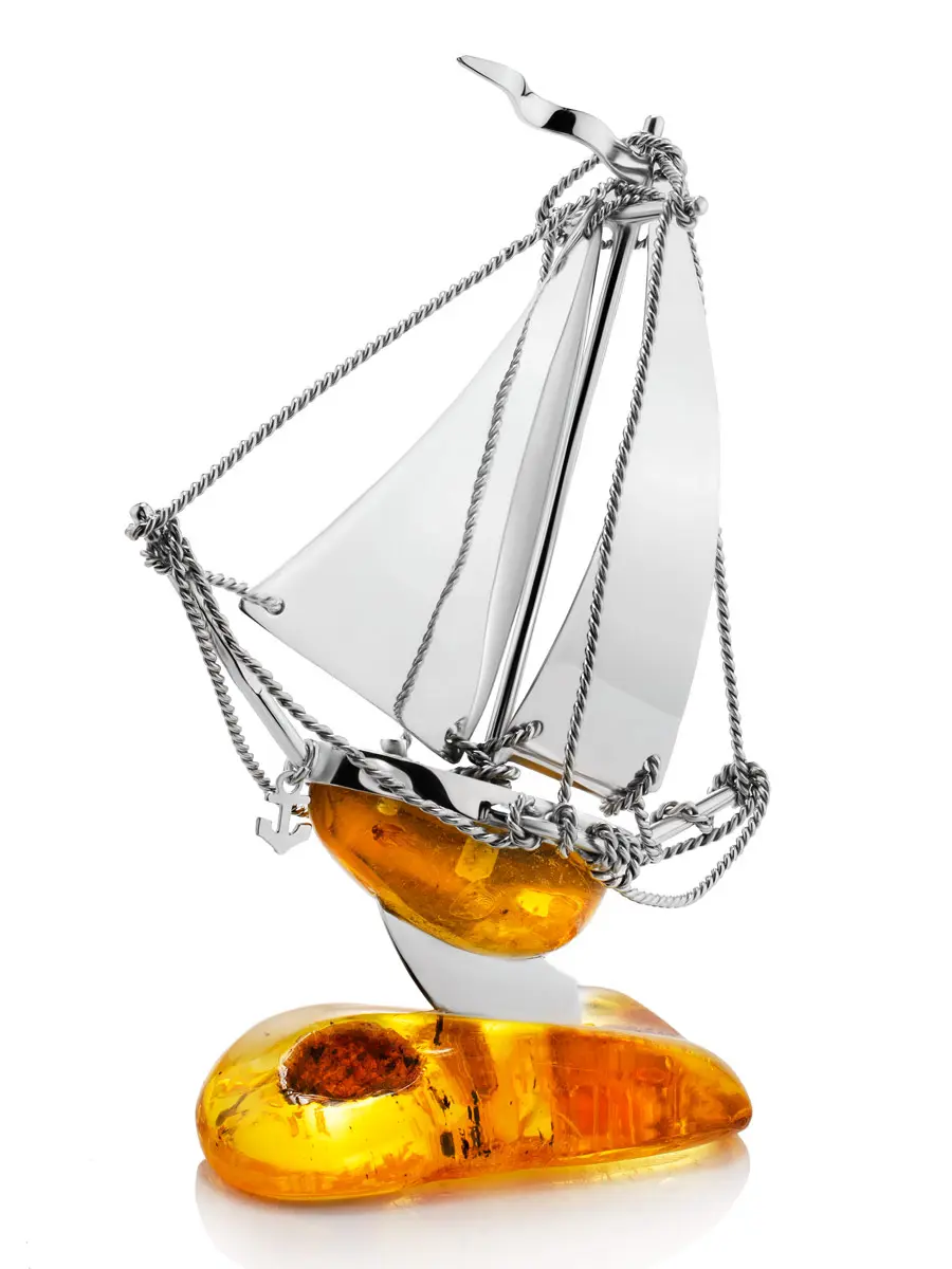 картинка Красивый кораблик из натурального янтаря и серебра в онлайн магазине
