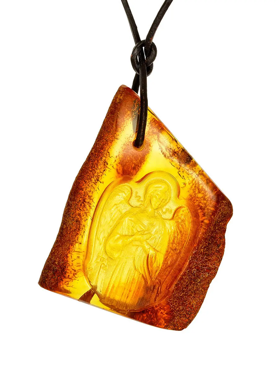картинка Подвеска-резьба из натурального цельного янтаря «Ангел-Хранитель» в онлайн магазине