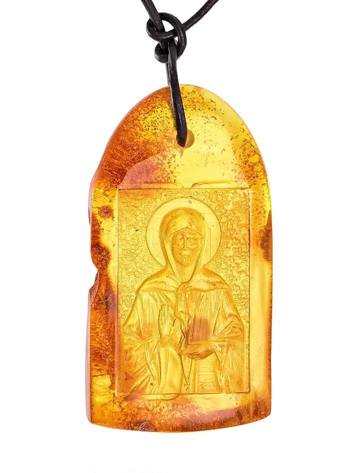 картинка Иконка из цельного янтаря с резьбой «Святая блаженная Матрона Московская» в онлайн магазине