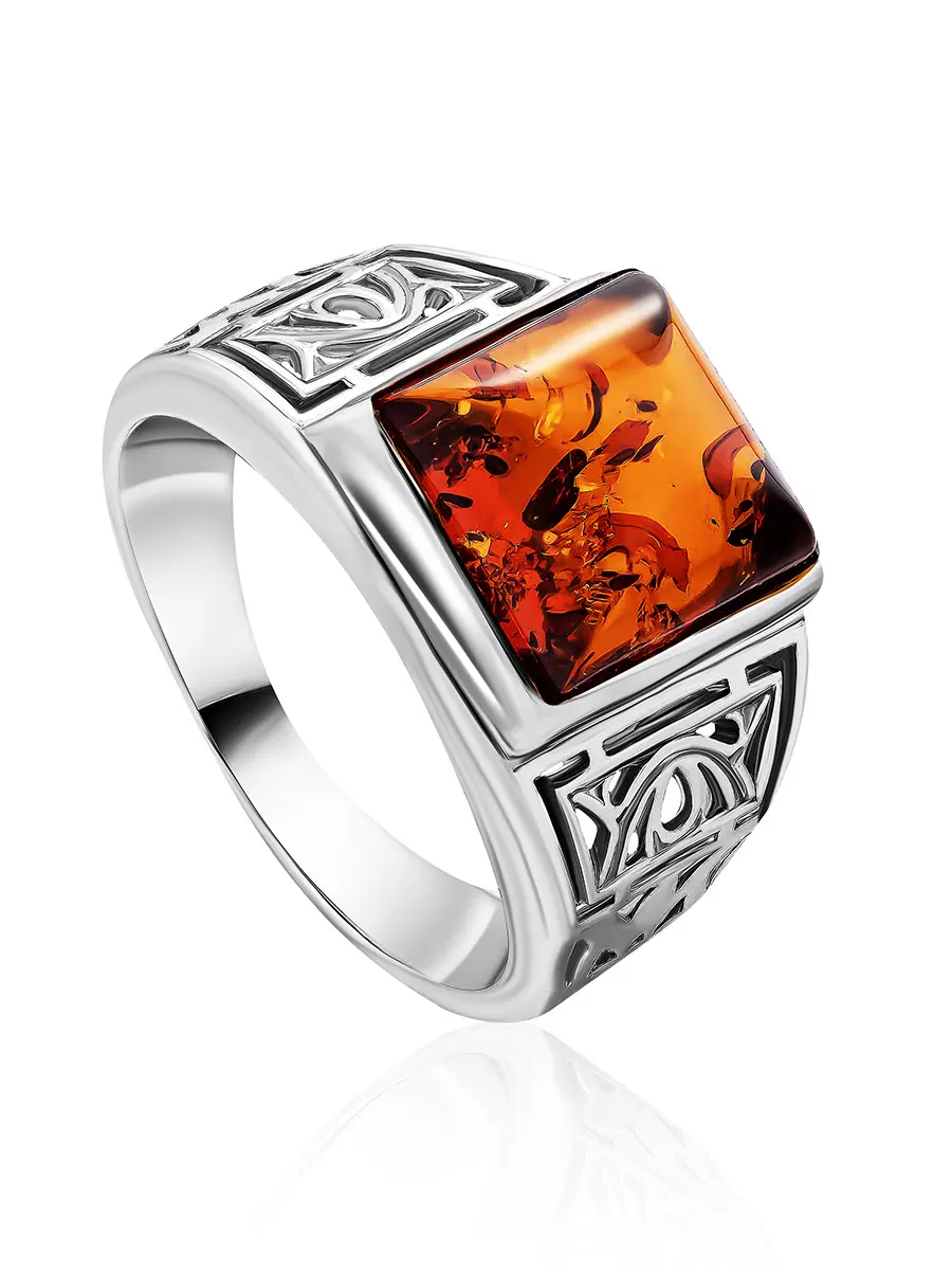картинка Перстень со вставкой из янтаря коньячного цвета «Цезарь» в онлайн магазине