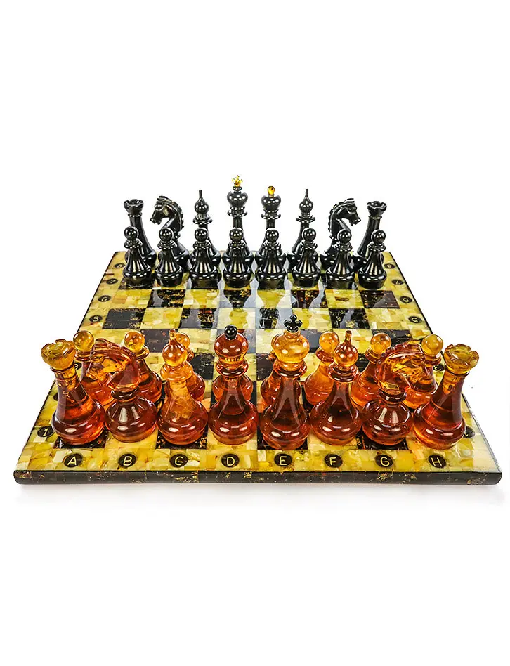 картинка Шахматы из янтаря - набор фигурок в онлайн магазине