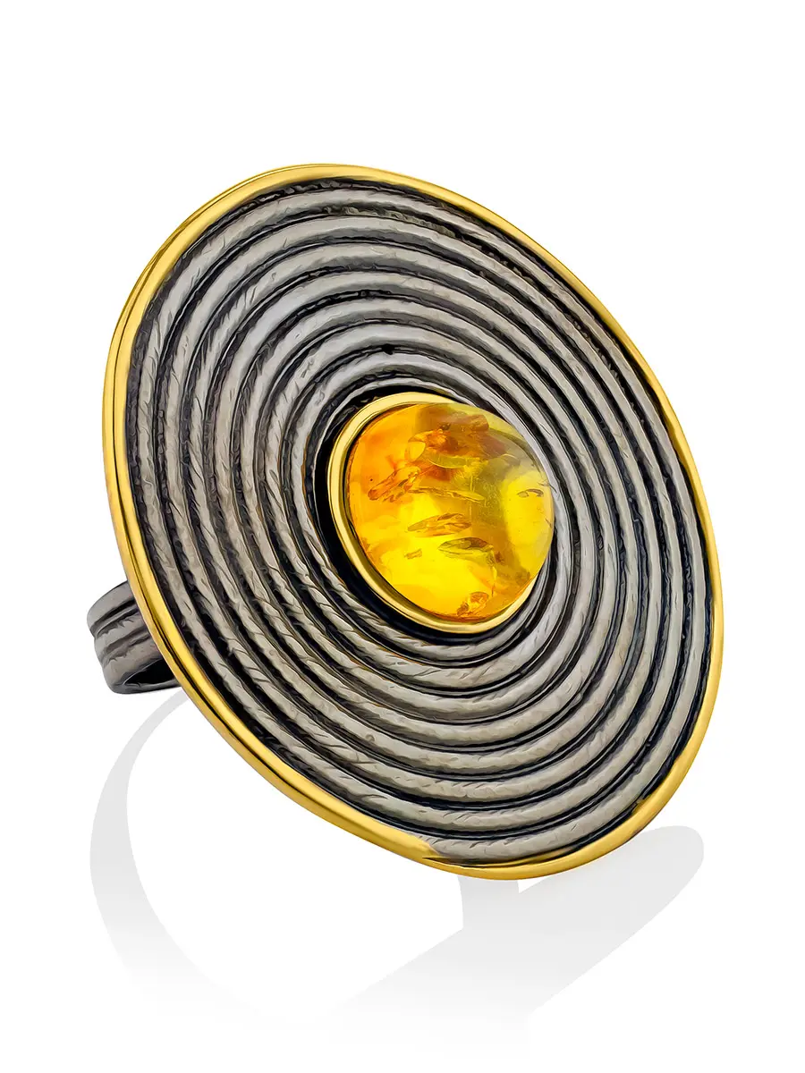 картинка Крупное эффектное кольцо из янтаря «Лагос» в онлайн магазине