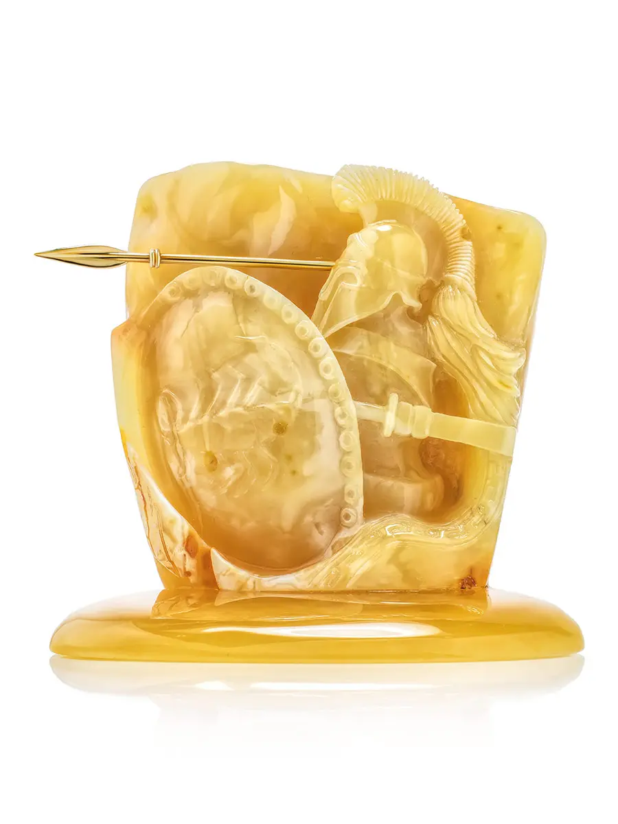 картинка Уникальная резная статуэтка из цельного медового янтаря «Преторианец» в онлайн магазине