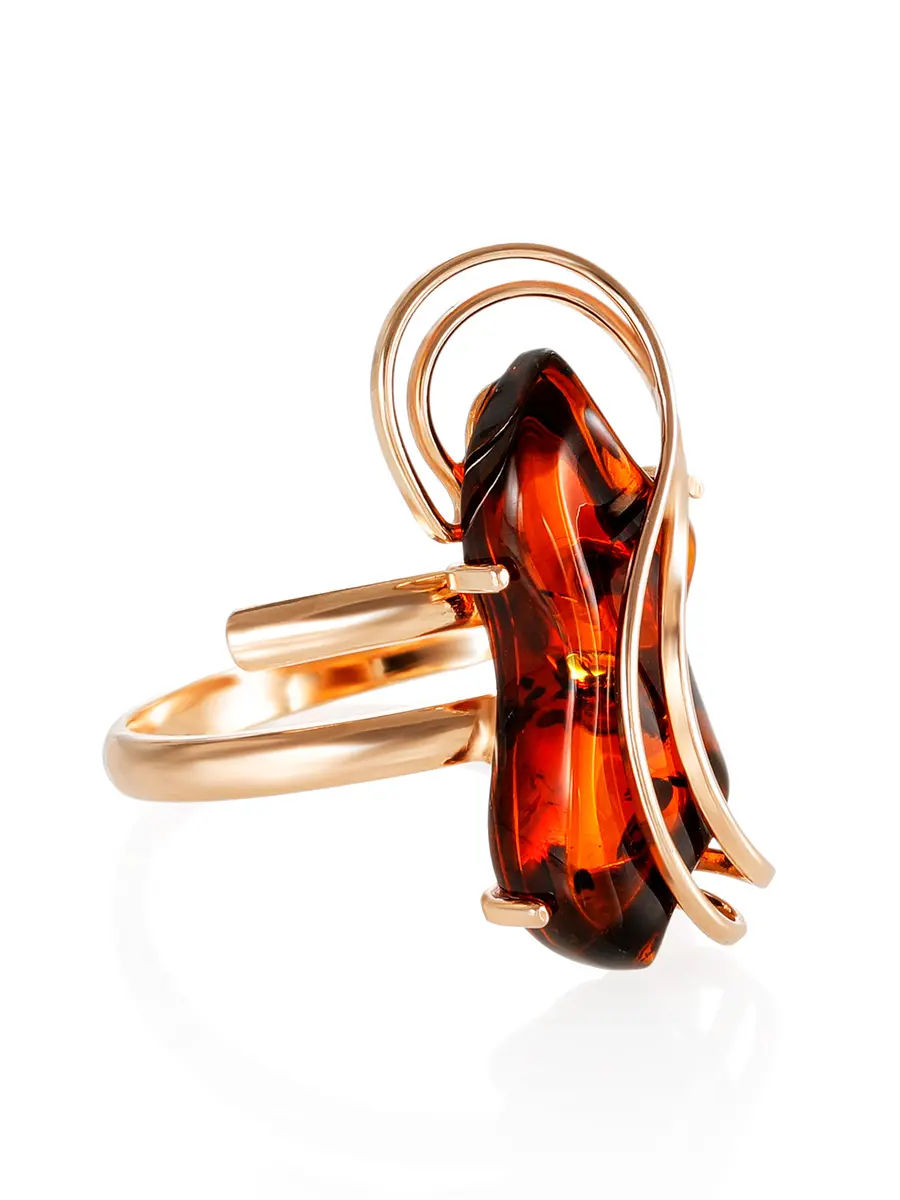 картинка Эффектное кольцо из золочённого серебра с ярко-коньячным янтарём «Риальто» в онлайн магазине