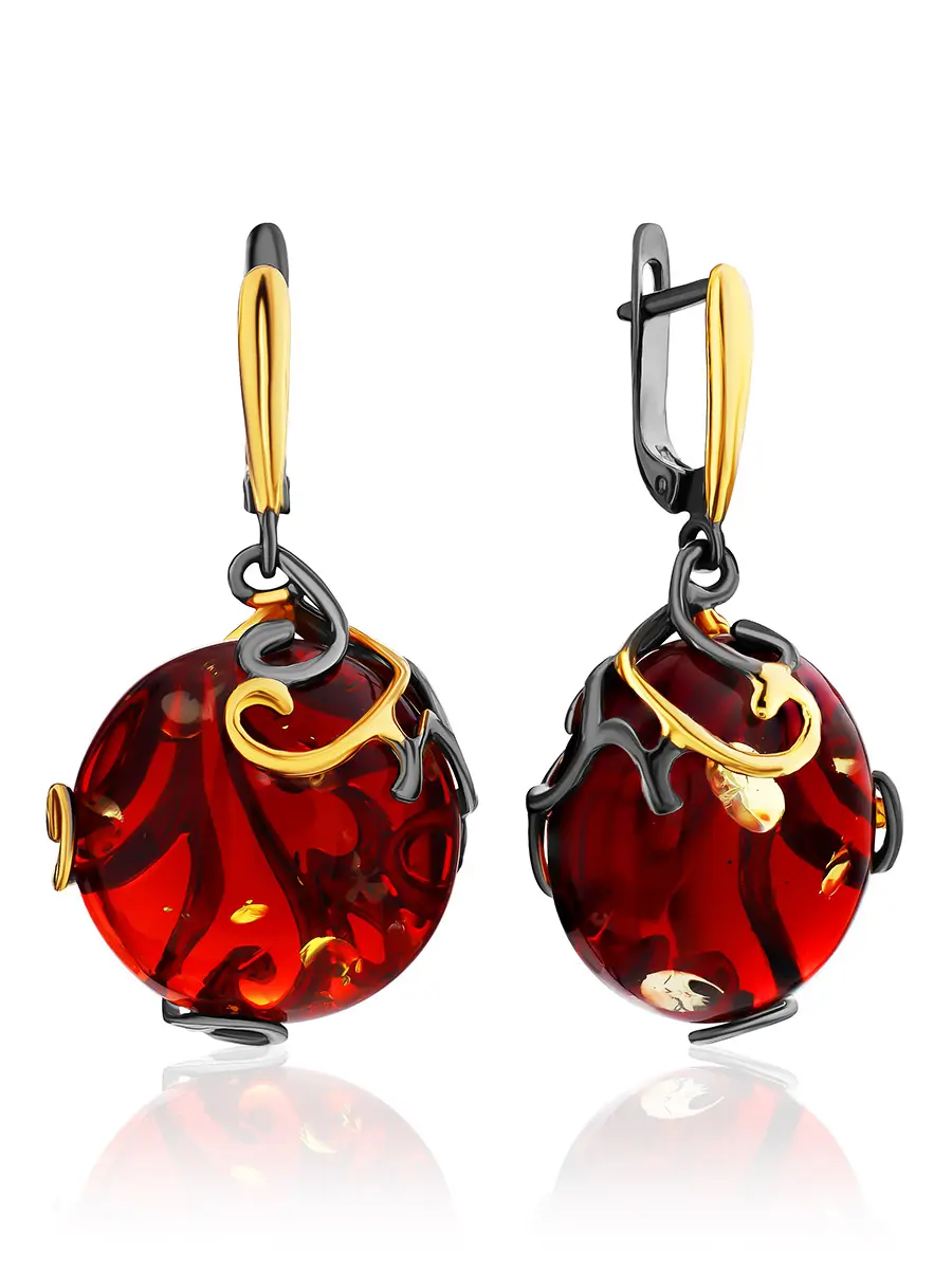 картинка Изысканные серьги из янтаря глубокого красного цвета в золочённом серебре «Версаль» в онлайн магазине