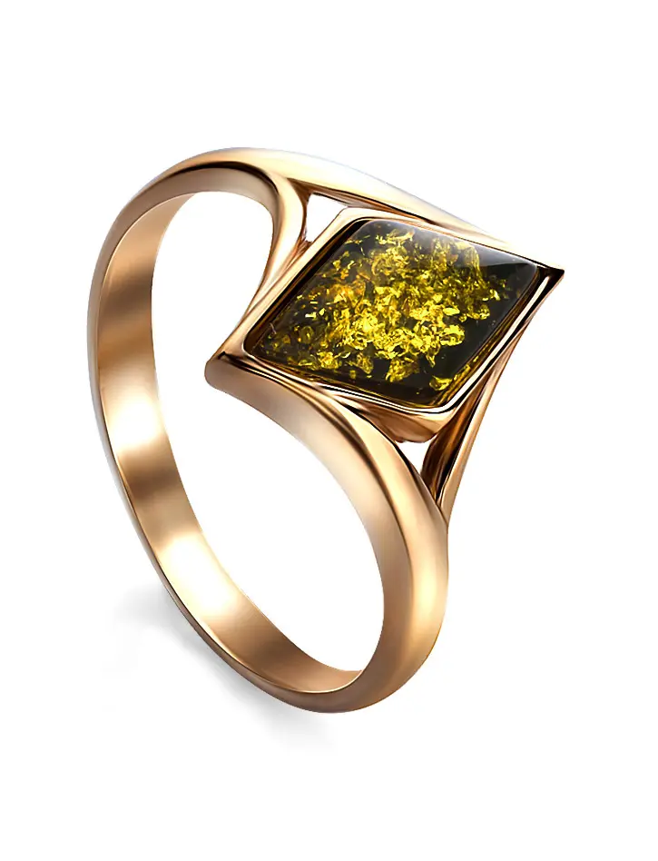 картинка Нежное кольцо из позолоченного серебра, украшенное янтарём зелёного цвета «Коломбина» в онлайн магазине
