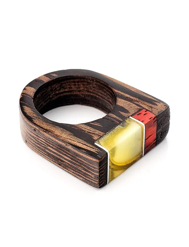 картинка Стильное кольцо из дерева с натуральным янтарём «Индонезия» в онлайн магазине