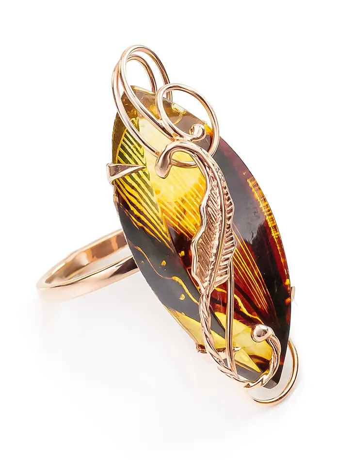 картинка Роскошное кольцо из золота 585 пробы с янтарём, украшенным инталиями «Одиссея» в онлайн магазине
