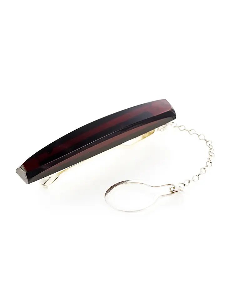 картинка Зажим для галстука из серебра с янтарем насыщенного вишневого цвета в онлайн магазине