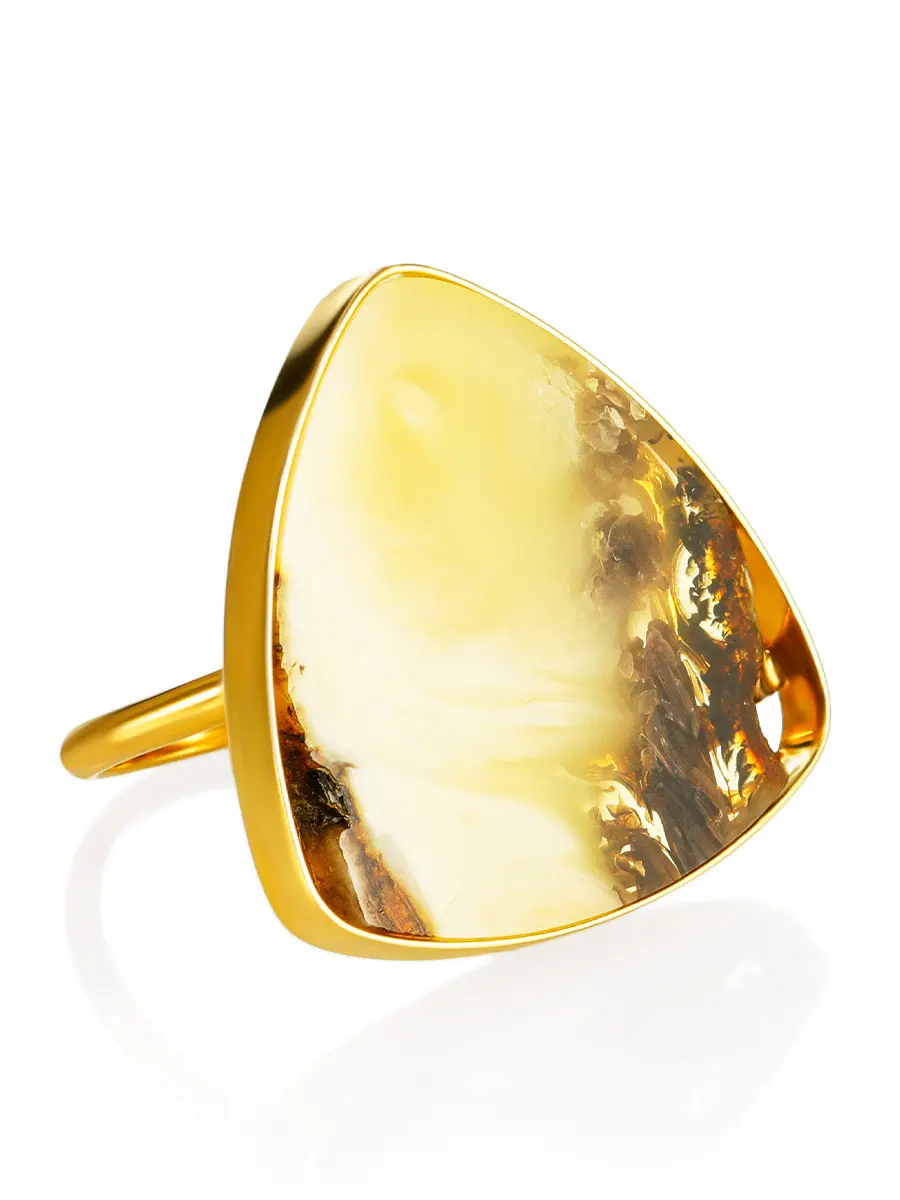 картинка Оригинальное необычное кольцо «Модерн» с текстурным янтарём в онлайн магазине