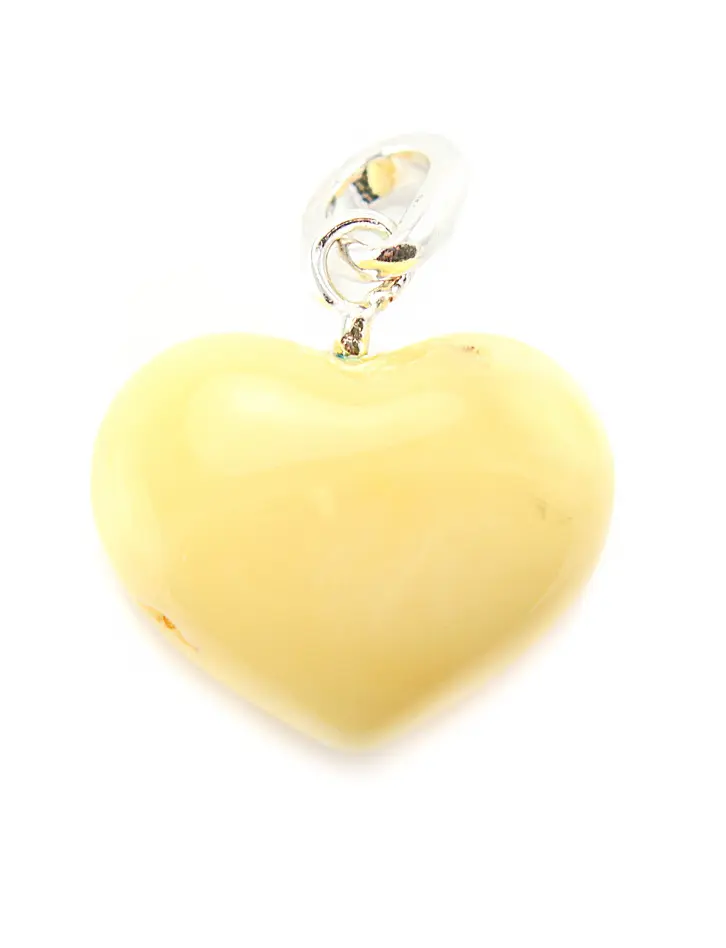 картинка Кулон-сердце из янтаря светло-молочного оттенка в онлайн магазине