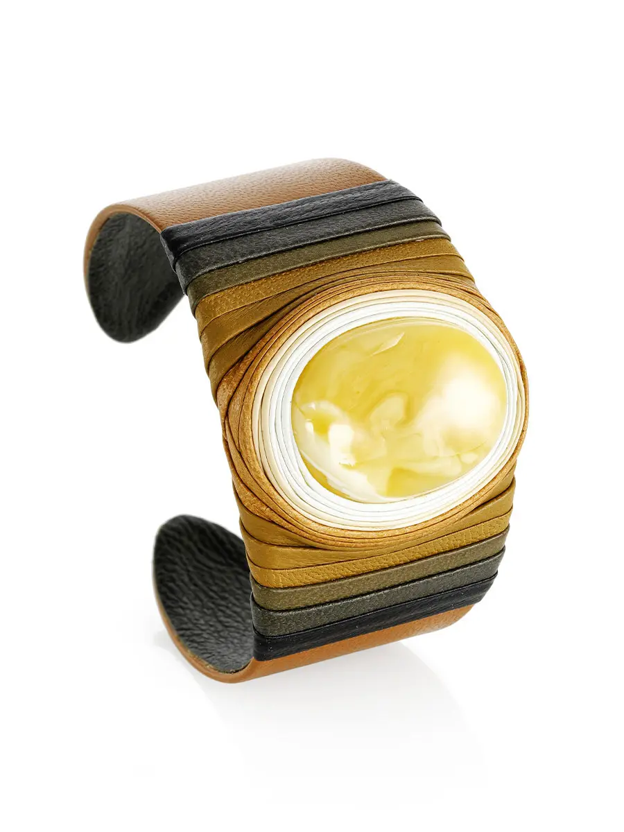 картинка Стильный кожаный браслет с натуральным балтийским янтарём «Нефертити» в онлайн магазине
