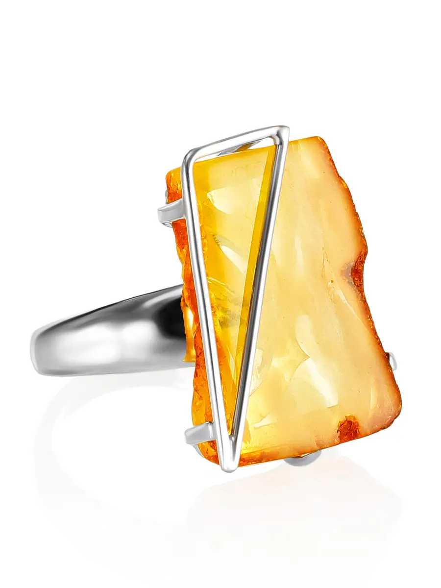 картинка Эффектное кольцо с цельным натуральным янтарем в онлайн магазине