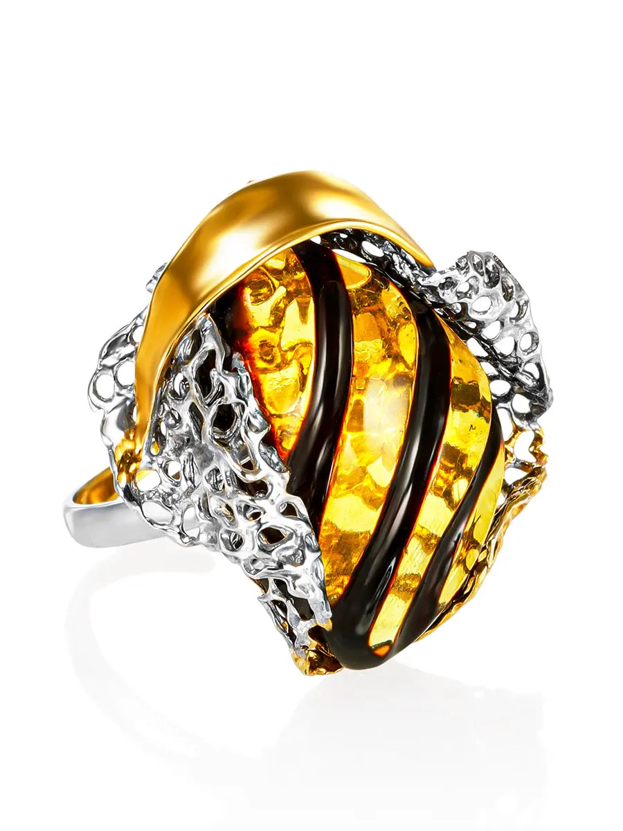 картинка Роскошное объёмное кольцо с натуральным янтарём «Электра» в онлайн магазине