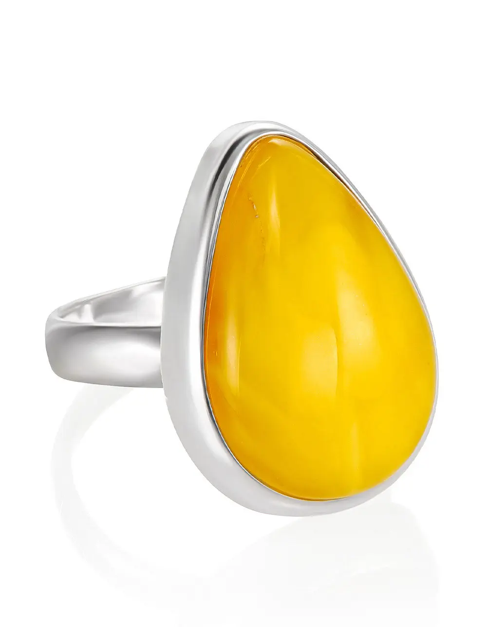 картинка Лаконичное кольцо из натурального балтийского янтаря «Глянец» в онлайн магазине