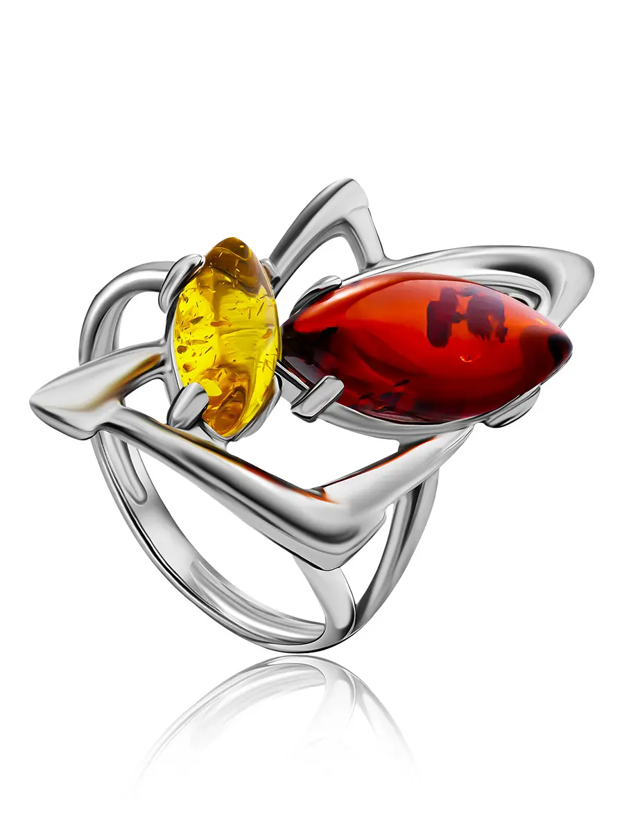 картинка Стильное серебряное кольцо с вставками из натурального янтаря двух цветов «Пегас» в онлайн магазине