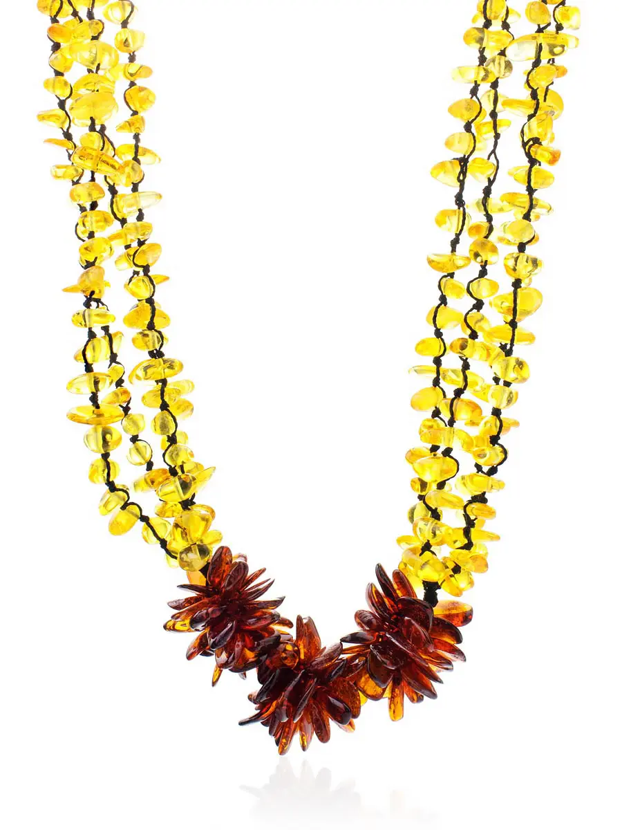 картинка Плетёное колье «Хризантема» из натурального янтаря контрастных оттенков в онлайн магазине