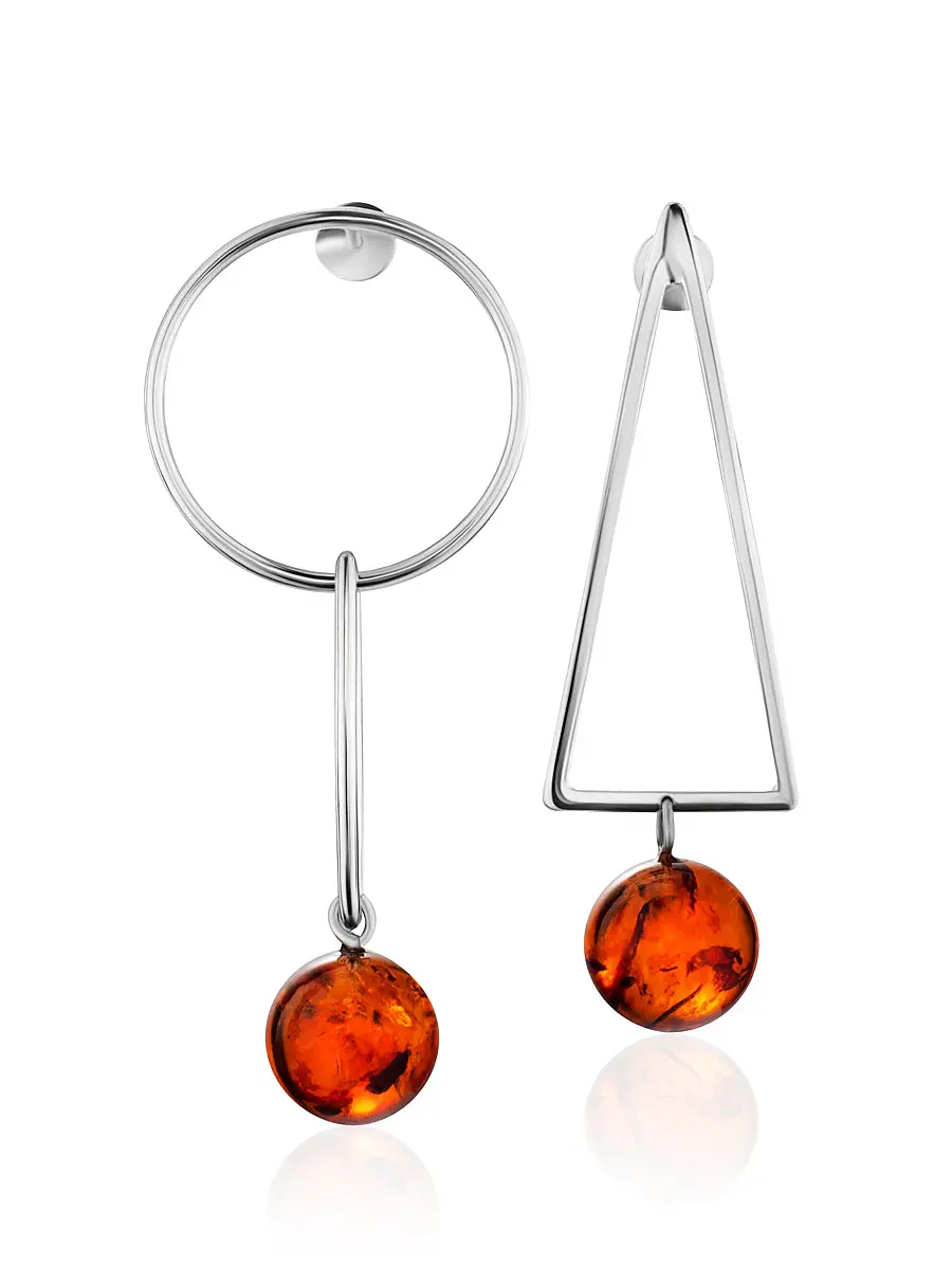 картинка Стильные асимметричные серьги из серебра и янтаря коньячного цвета «Лютеция» в онлайн магазине