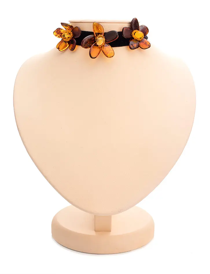картинка Широкий бархатный чокер с натуральным янтарём «Шиповник» в онлайн магазине
