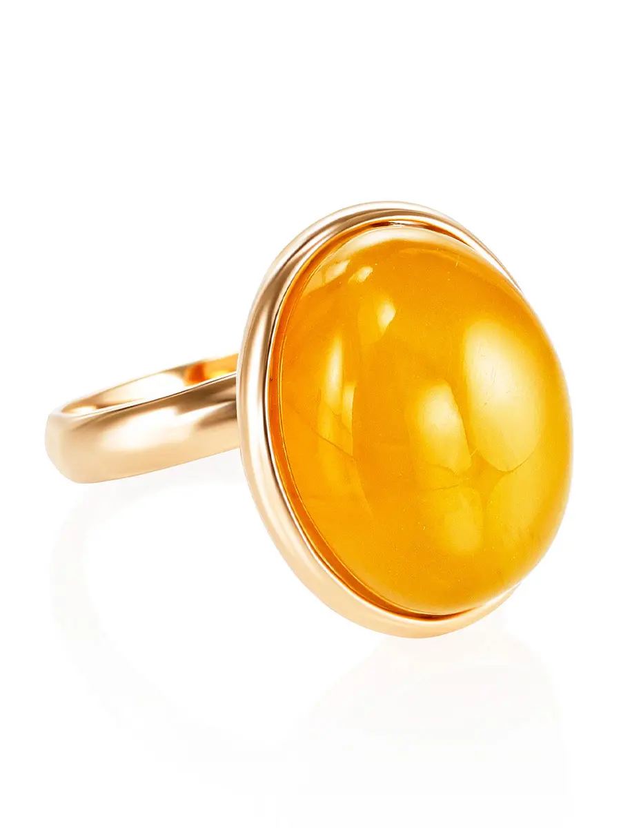 картинка Небольшое элегантное кольцо из натурального медового янтаря в онлайн магазине