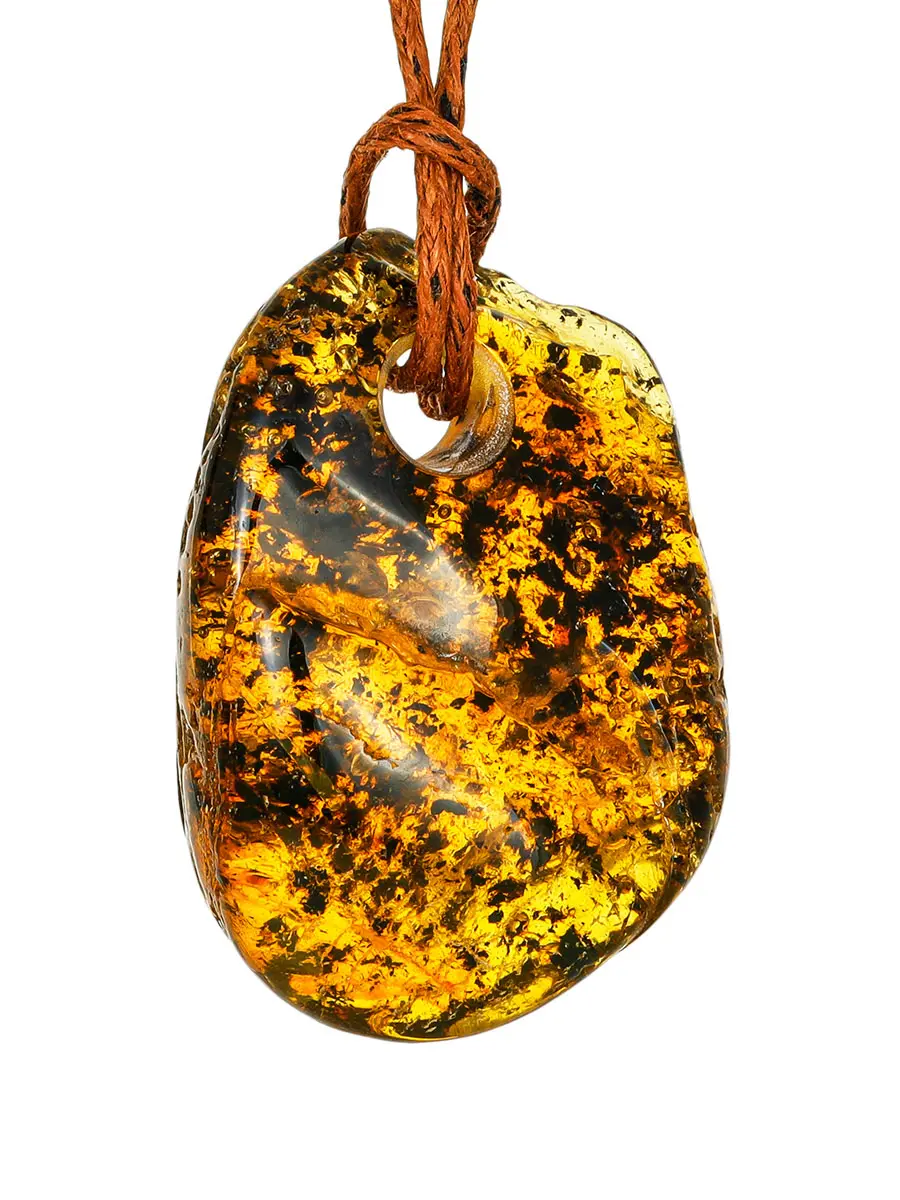 картинка Миниатюрный янтарный кулон с природной текстурой  в онлайн магазине