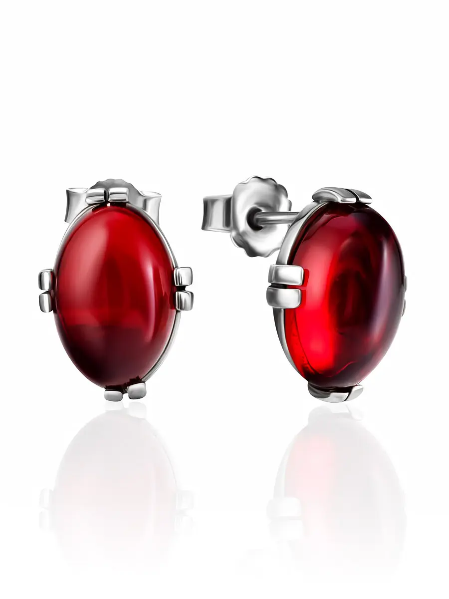 картинка Небольшие лёгкие серьги-гвоздики с красным янтарём «Сангрил» в онлайн магазине