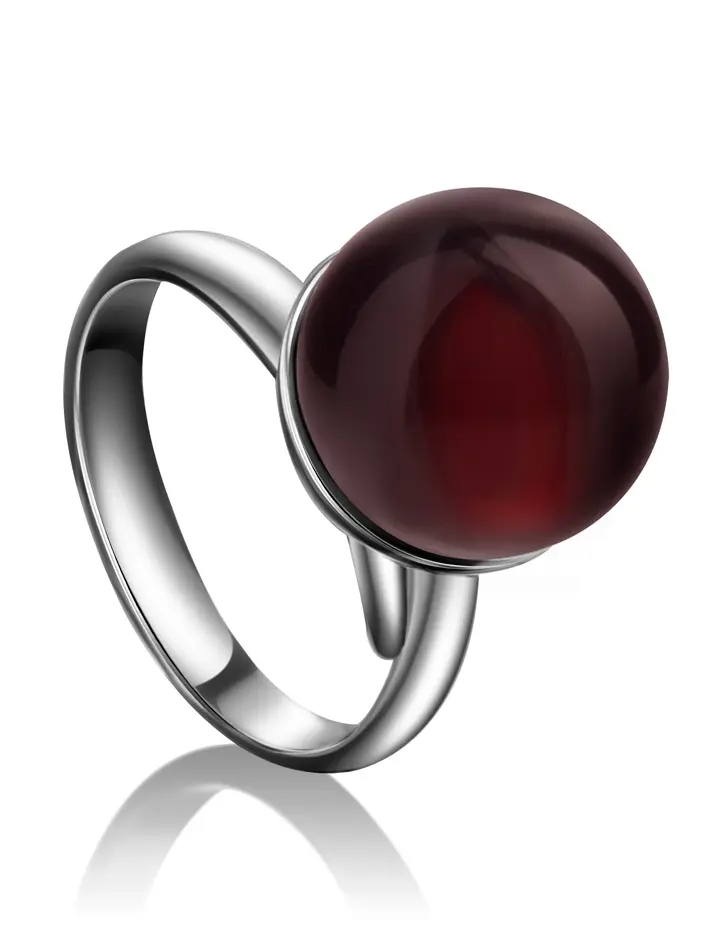 картинка Эффектное кольцо «Париж» с тёмно-вишнёвым янтарём в онлайн магазине