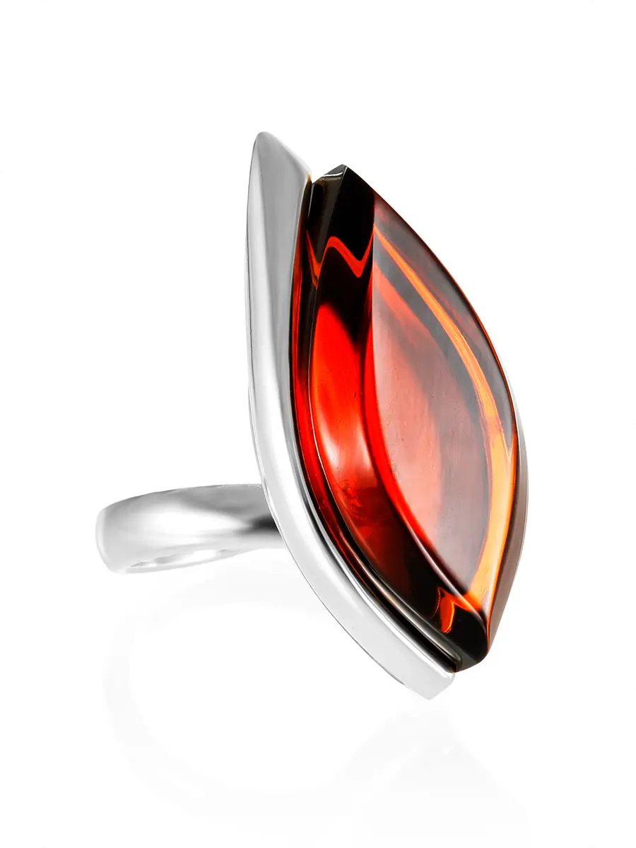 картинка Кольцо с натуральным янтарем темно-вишневого цвета «Глянец» в онлайн магазине