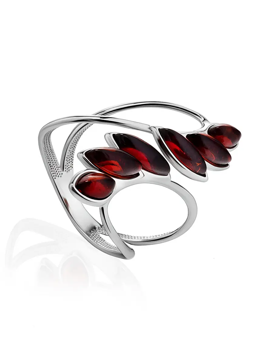 картинка Изысканное кольцо из натурального тёмно-коньячного янтаря «Авалон» в онлайн магазине