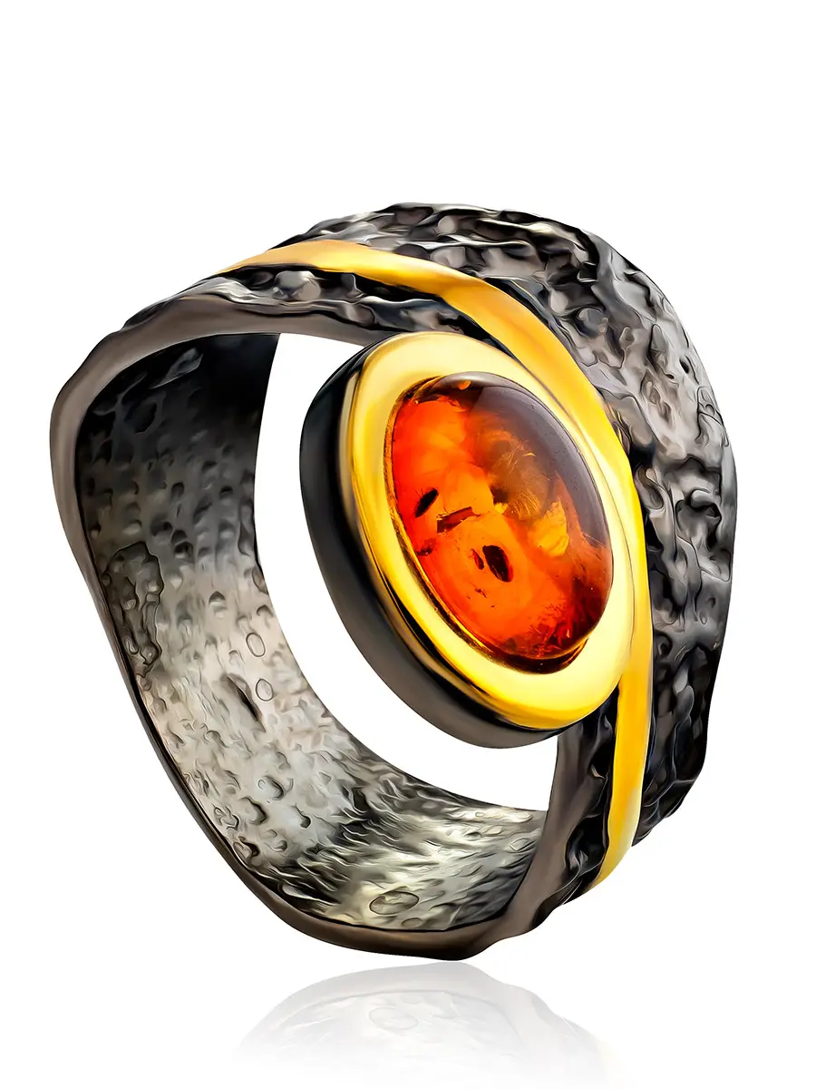 картинка Эффектное необычное кольцо «Бубинга» из черненого серебра с янтарём в онлайн магазине