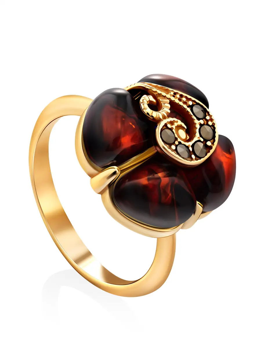 картинка Эффектное кольцо «Лола» из янтаря коньячного цвета с марказитами в онлайн магазине
