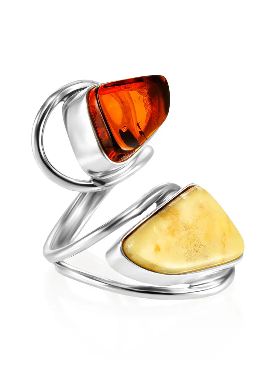 картинка Крупное эффектное кольцо Bella Terra из серебра и янтаря двух цветов в онлайн магазине