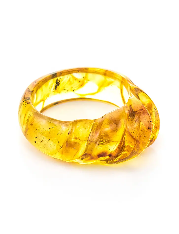 картинка Оригинальное глянцевое кольцо «Везувий» из формованного янтаря в онлайн магазине