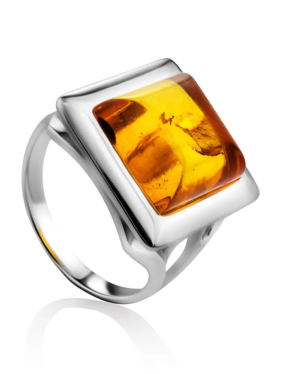 картинка Кольцо с натуральным янтарем ярко-коньячного цвета «Квадрат» в онлайн магазине