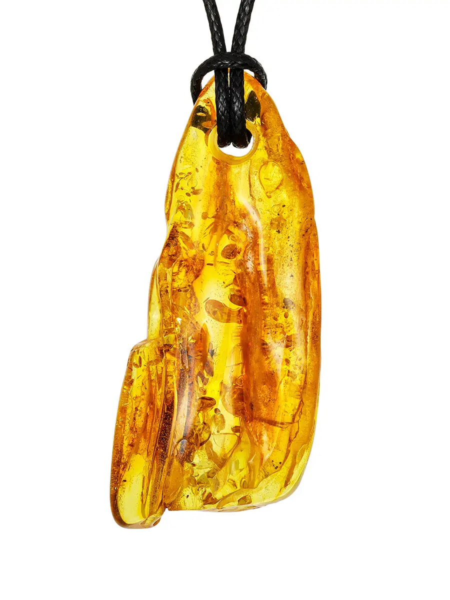 картинка Вытянутый кулон из цельного коньячного янтаря с природной текстурой в онлайн магазине