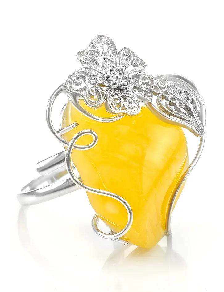 картинка Крупное серебряное кольцо с натуральным медовым янтарём «Филигрань» в онлайн магазине