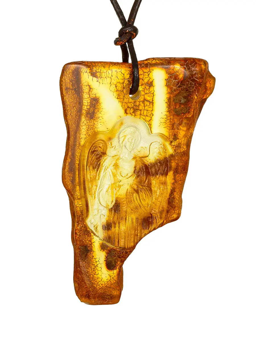 картинка Кулон из натурального балтийского янтаря с резьбой «Ангел-Хранитель» в онлайн магазине