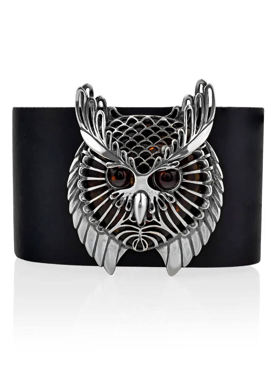 картинка Широкий кожаный браслет с пряжкой, украшенной янтарём «Филин» в онлайн магазине