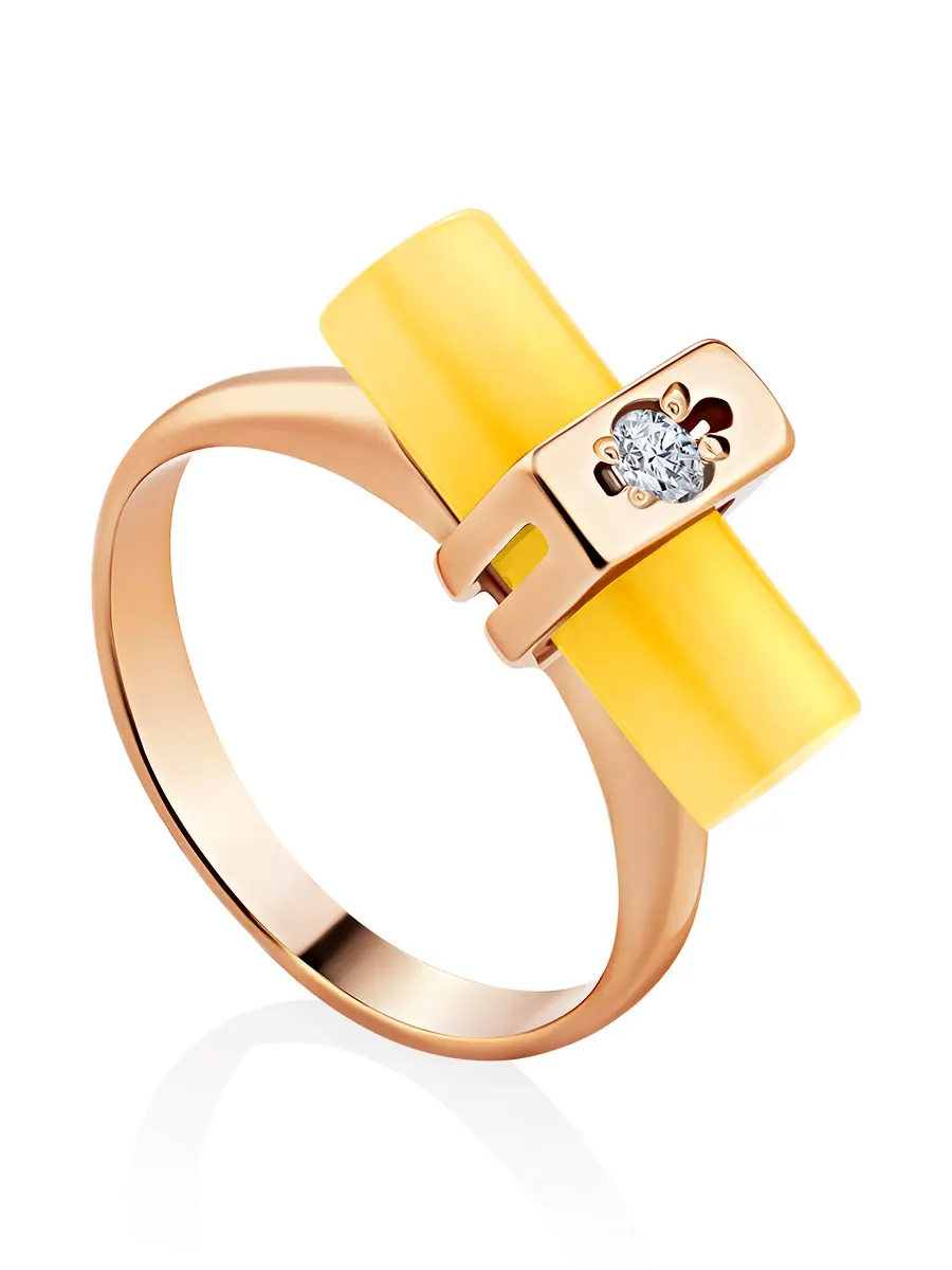 картинка Очаровательное кольцо «Скандинавия» с медовым янтарём и фианитом в онлайн магазине