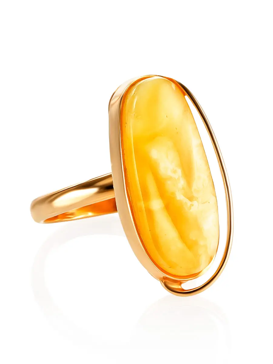 картинка Женственное кольцо, украшенное пейзажным янтарём «Лагуна» в онлайн магазине