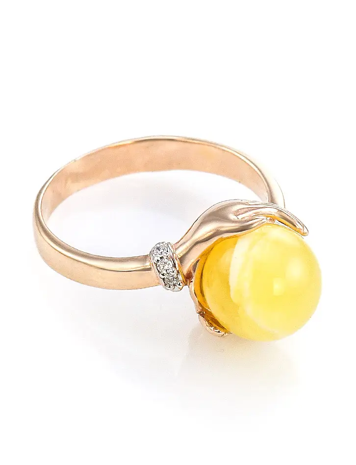 картинка Роскошное кольцо «Объятия» из золота с натуральным янтарём и 6 бриллиантами в онлайн магазине