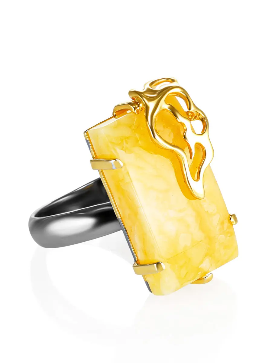 картинка Восхитительное кольцо из натурального янтаря «Версаль» в онлайн магазине