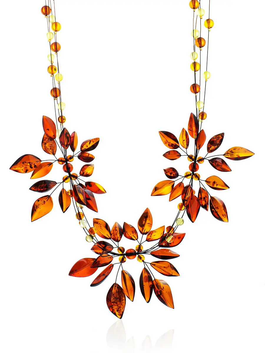 картинка Потрясающее колье «Первоцвет» из вишнёвого янтаря в онлайн магазине