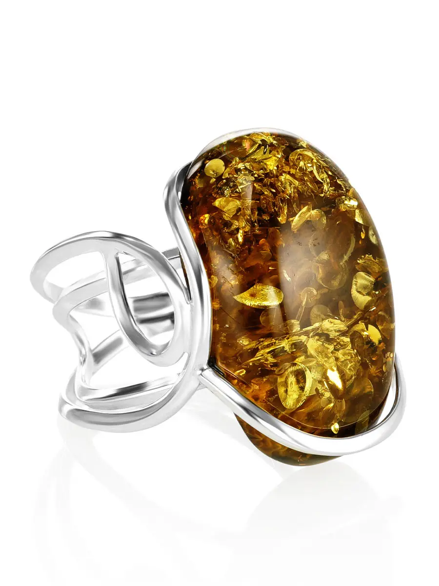 картинка Кольцо из натурального искрящегося янтаря зелёного цвета в изящном серебряном обрамлении «Валенсия» в онлайн магазине